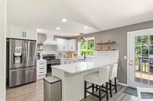 2901 Club Ct, Mount Vernon, WA 98273 - Photo 9