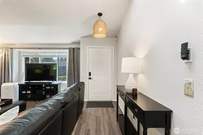 2901 Club Court #315, Mount Vernon, WA 98273 - Photo 3