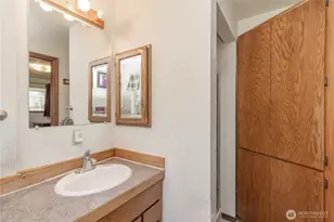19613 Filbert Dr, Bothell, WA 98012 - Photo 15