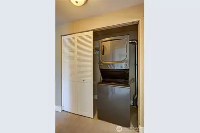 939 N 101st Street #302, Seattle, WA 98133 - Photo 13