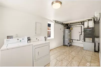 4318 1st Avenue NE, Seattle, WA 98105 - Photo 29