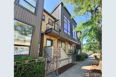 4917 39th Avenue S, Seattle, WA 98118 - Photo 1