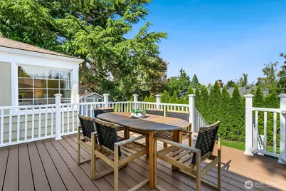 3610 W Viewmont Way W, Seattle, WA 98199 - Photo 25
