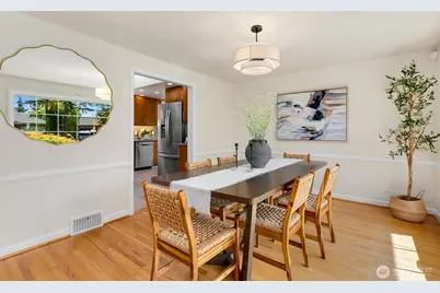3610 W Viewmont Way W, Seattle, WA 98199 - Photo 9