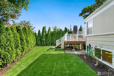 3610 W Viewmont Way W, Seattle, WA 98199 - Photo 27