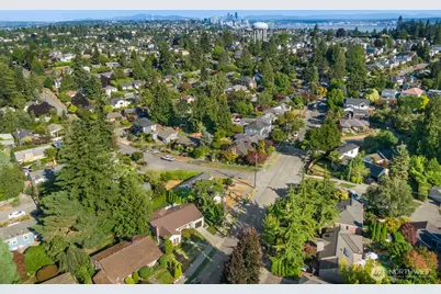 3610 W Viewmont Way W, Seattle, WA 98199 - Photo 31