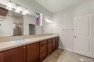 1119 NE Hickory Ln, Issaquah, WA 98029 - Photo 15