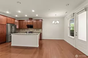 1119 NE Hickory Ln, Issaquah, WA 98029 - Photo 3