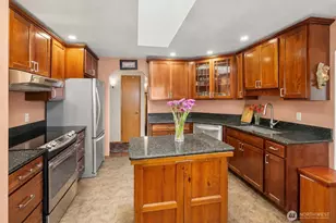 1192 Emerson Ln, Centralia, WA 98531 - Photo 9