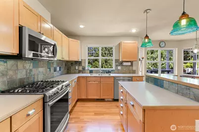 4821 Lookout Avenue, Bellingham, WA 98229 - Photo 5