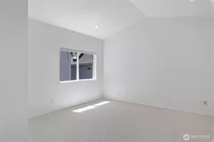 11870 SE 5th St, Bellevue, WA 98005 - Photo 19