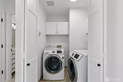 11870 SE 5th Street, Bellevue, WA 98005 - Photo 11