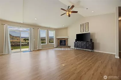 472 Sunny Brooke Lane, Chelan, WA 98816 - Photo 7