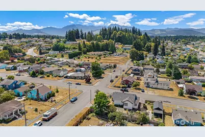 322 S Jones Street, Port Angeles, WA 98362 - Photo 37