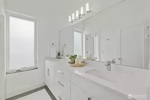 3451 12th Ave W, Seattle, WA 98119 - Photo 29