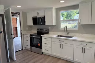 1040 W Shady Ln, Oak Harbor, WA 98277 - Photo 3