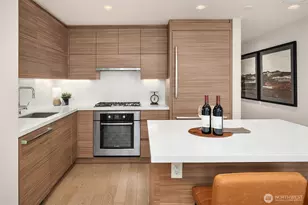 588 Bell St, Seattle, WA 98121 - Photo 5