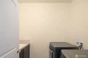 9121 Jacobia Ave SE, Snoqualmie, WA 98065 - Photo 27