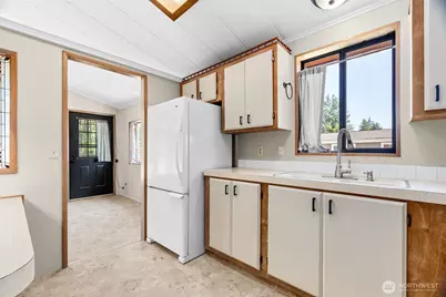 9035 Pepperidge Lane SE, Yelm, WA 98597 - Photo 9