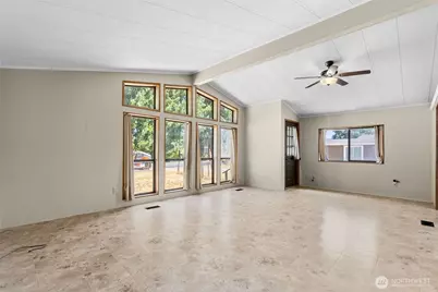 9035 Pepperidge Lane SE, Yelm, WA 98597 - Photo 15