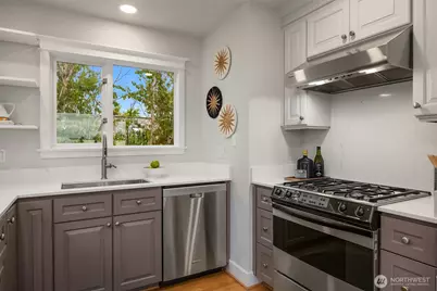 525 W Prospect Street #A, Seattle, WA 98119 - Photo 7