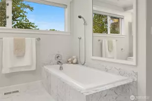 525 W Prospect St, Seattle, WA 98119 - Photo 17