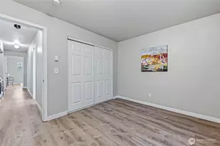 12543 NE 23rd Pl, Bellevue, WA 98005 - Photo 19