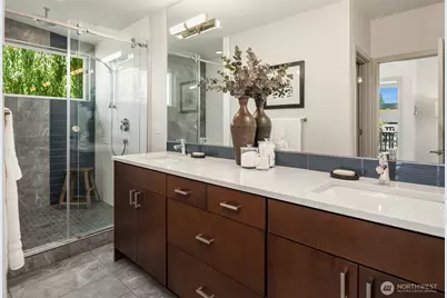 8509 Burke Avenue N, Seattle, WA 98103 - Photo 25