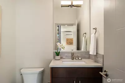 8509 Burke Avenue N, Seattle, WA 98103 - Photo 11