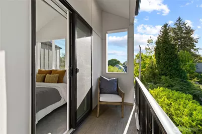 4218 Latona Avenue NE #2, Seattle, WA 98105 - Photo 15