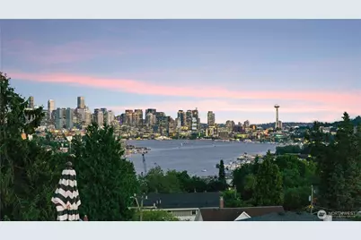 4218 Latona Avenue NE #2, Seattle, WA 98105 - Photo 39