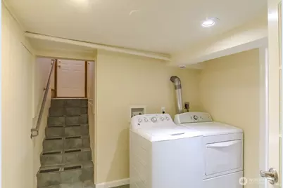 9017 5th Avenue NE, Seattle, WA 98115 - Photo 19