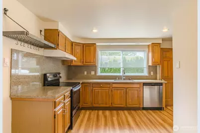 9017 5th Avenue NE, Seattle, WA 98115 - Photo 11