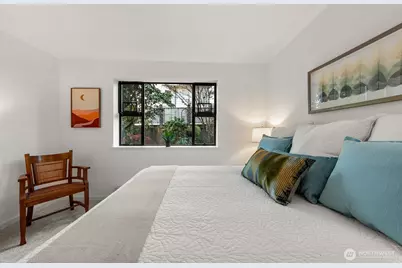 912 3rd Avenue W #101, Seattle, WA 98119 - Photo 15