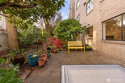 912 3rd Avenue W #101, Seattle, WA 98119 - Photo 3