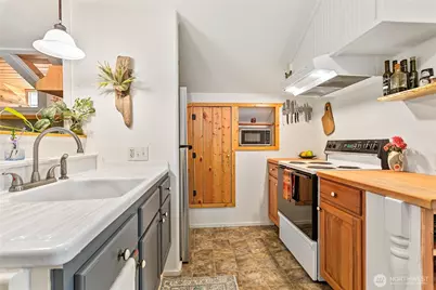1204 Hughes Avenue, Blaine, WA 98230 - Photo 11
