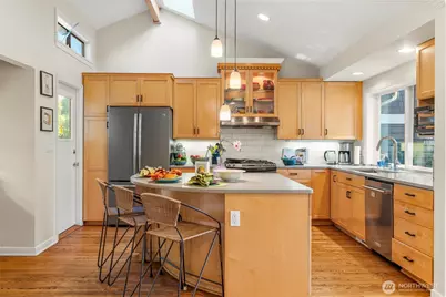 6626 57th Avenue NE, Seattle, WA 98115 - Photo 9