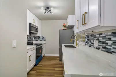 4805 180th Street SW #F102, Lynnwood, WA 98037 - Photo 5
