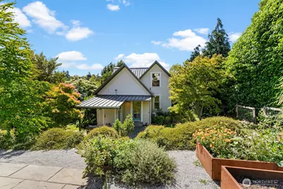4048 37th Avenue S, Seattle, WA 98118 - Photo 1