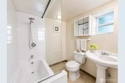 6950 24th Avenue SW, Seattle, WA 98106 - Photo 17