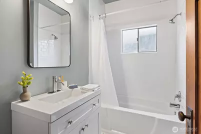4754 4th Avenue NE, Seattle, WA 98105 - Photo 17