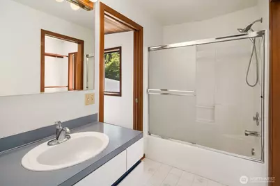 4835 Forest Avenue SE, Mercer Island, WA 98040 - Photo 25