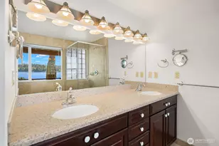 4835 Forest Ave SE, Mercer Island, WA 98040 - Photo 17
