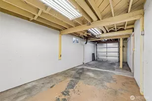 10235 33rd Ave SW, Seattle, WA 98146 - Photo 9