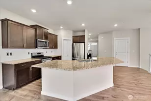 7709 208th Ave E, Bonney Lake, WA 98391 - Photo 7