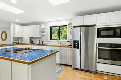 10796 Manitou Beach Drive NE, Bainbridge Island, WA 98110 - Photo 9