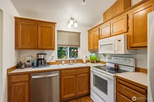 1486 Pilchuck Dr, Camano Island, WA 98282 - Photo 13