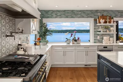 456 W Lake Sammamish Parkway SE, Bellevue, WA 98008 - Photo 9