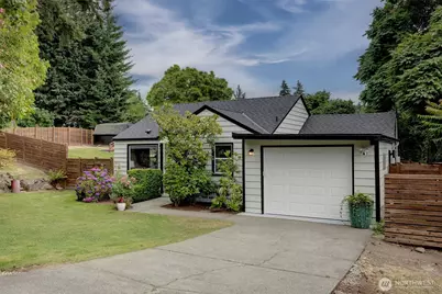 555 Windsor Place NE, Renton, WA 98056 - Photo 1