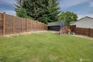 555 Windsor Pl NE, Renton, WA 98056 - Photo 23